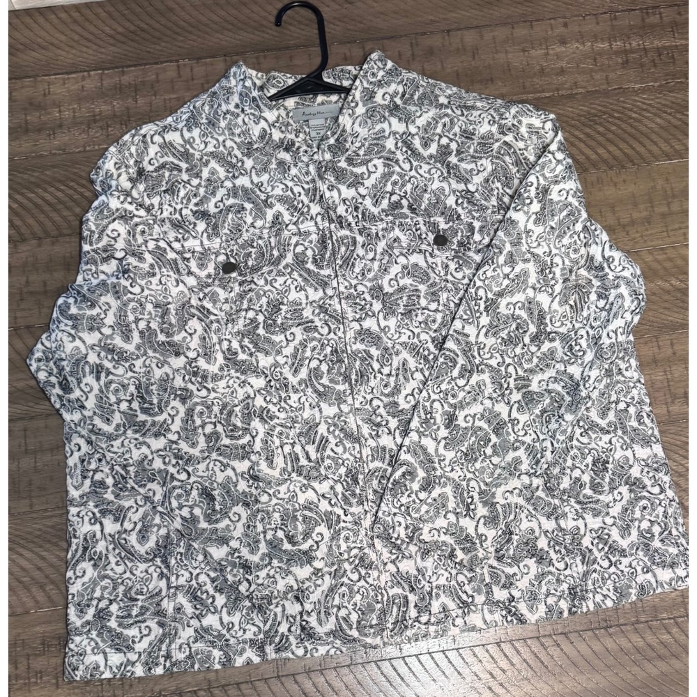 Analogy Plus Womens 3X Grey White Paisley Zip Front Jacket Lightweight Textured